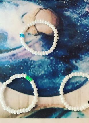 Кольцо из бисера белое кольца с камушком цветное