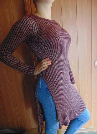 Удлинённый свитер в рубчик с люриксом размер м