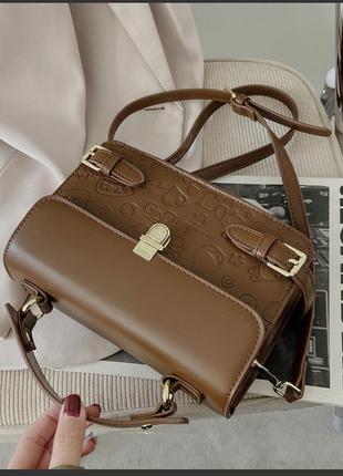 Модна жіноча сумочка з довгим ремінцем, чорна і коричнева стильна сумочка3 фото