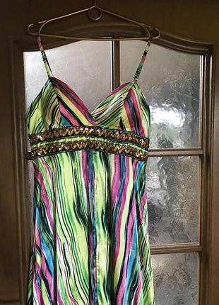 Красава яскрава сукня розмір 50-52