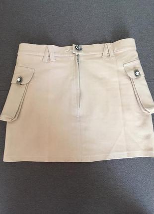 Красива світло-коричнева спідниця