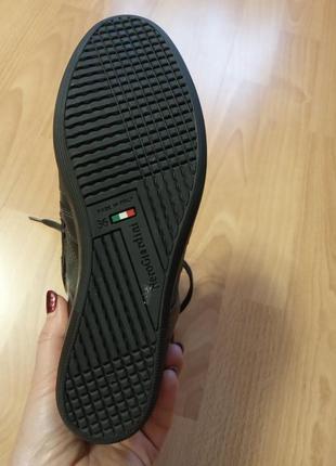 Італія,шкіряні снікерси,черевики,ботильйони,ботільйони,на прихованій платформі10 фото