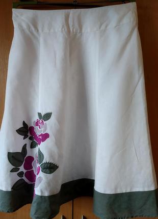 Льняная юбка с аппликацией и вышивкой3 фото