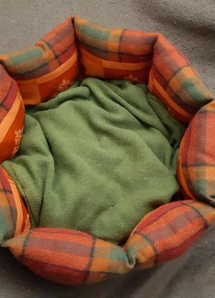 Двухсторонняя лежанка лежак  40×40 спальное место для кошек и собак2 фото