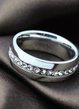 Кольцо серебристого цвета с имитацией бриллианта 18 размер3 фото
