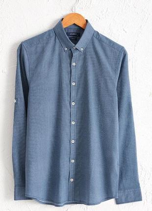 Синяя мужская рубашка lc waikiki/лс вайкики с мелким белым принтом, с пуговицами на воротнике