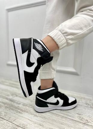 👟nike air jordan 1 retro (черно/белые)2 фото