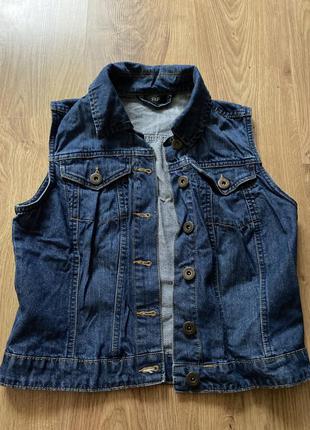 Безрукавка