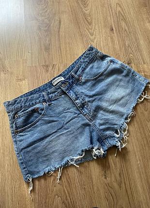 Шорті