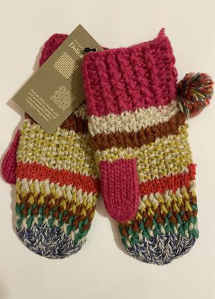 Очень красивые и стильные брендовые вязаные тёплые разноцветные варежки.