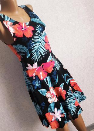 Платье тропический принт с красивой спинкой5 фото