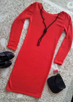 Ярко красное платье!