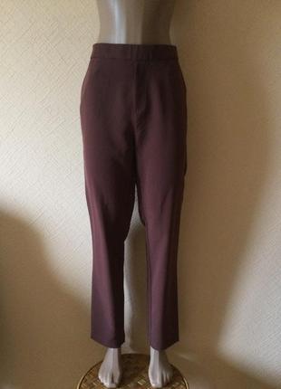 Зауженные  марсаловые брюки с карманами  от zebra.