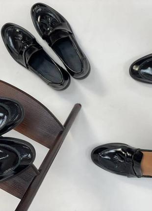 Эксклюзивные лоферы туфли натуральная итальянская кожа лак череве с кисточкой8 фото