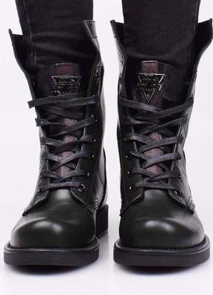Стильные черные осенние деми ботинки низкий ход на шнуровке модные сапоги