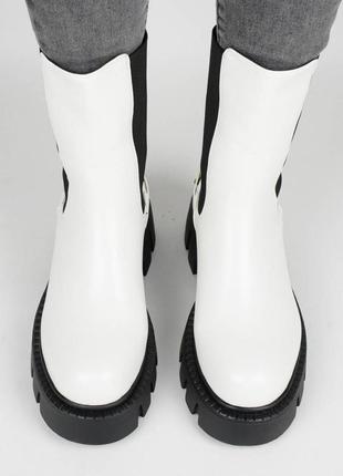 Стильні білі осінні демі черевики на тракторній підошві на резинці челсі2 фото