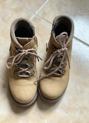 Ботинки осенние