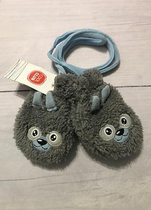 Плюшеві рукавиці на мотузочці