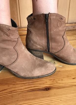 Ковбойські черевики на замочку коричневі в ковбойському стилі черевики каблук5 фото