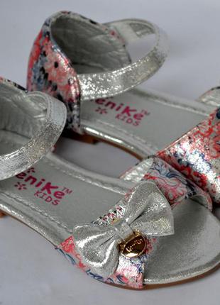 Нарядные серебряные босоножки тм kenike