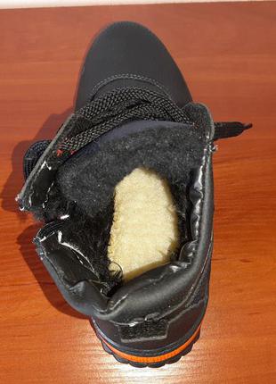Женские зимние ботинки черные теплые4 фото