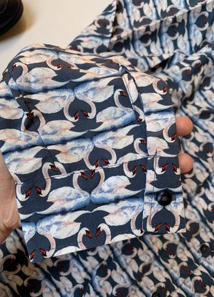 Рубашка tu принт лебеди офисная удлиненная осенняя вискоза ткань натуральная4 фото