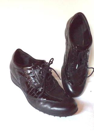 Отмрнное якість сліпони шкіра італія ,оригінал 39