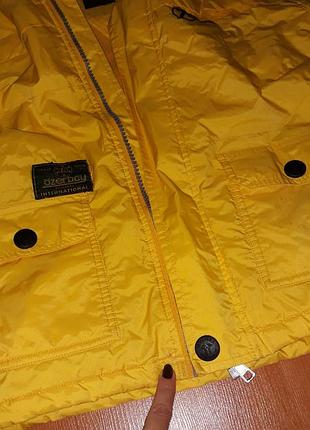 Жовта куртка 4