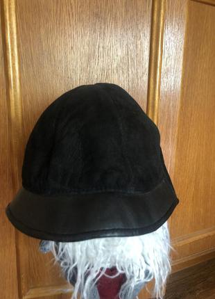 Жіноча шапка з натурального хутра