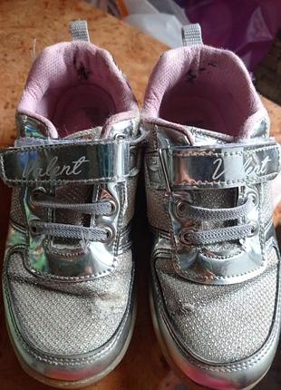 Кросівки кросівки з мигалками на підошві