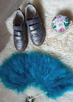 Сліпони, туфлі