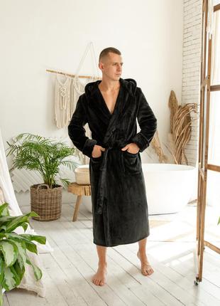 Черный мужской халат с именной вышивкой на спине5 фото