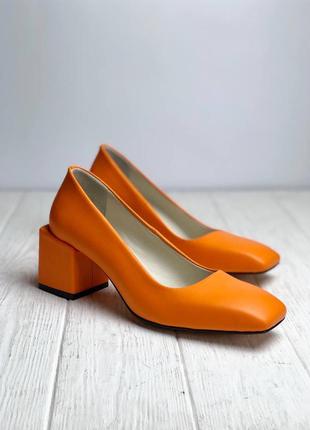 Туфли с квадратны мысом из натуральной кожи на низком каблуке 6см3 фото