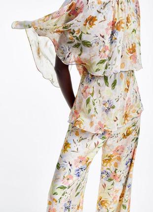Новый костюм zara. шифоновая цветочная легкая блузка и брюки.xl4 фото