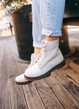 Женские белые высокие кожаные осенние ботинки dr. martens 1460🆕др мартинс3 фото