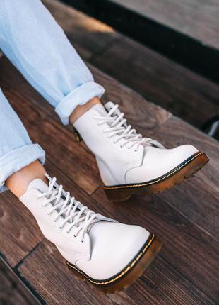 Женские белые высокие кожаные осенние ботинки dr. martens 1460🆕др мартинс8 фото