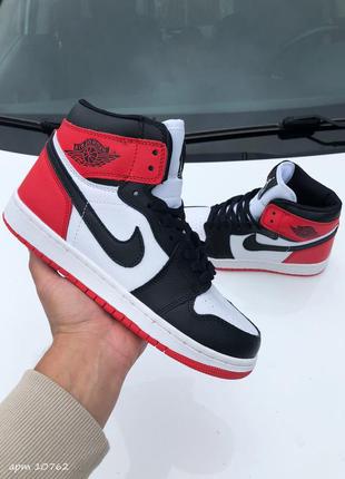 Nike air jordan білі/чорні/червоні