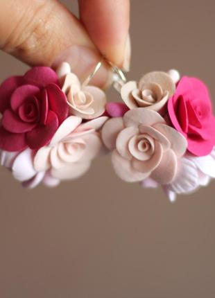 Рожеві сережки з квітами з полімерної глини "карамельна фуксія"