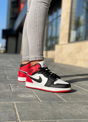 Кросівки жіночі найк supreme nike air jordan