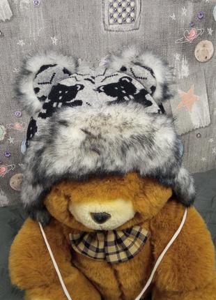 Тепленька шапка-вушанка