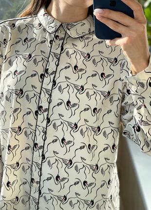 Красивая блуза рубашка с лебедями из плотного шифона 1+1=34 фото