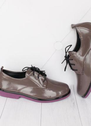 Стильные туфли на шнурках 38 размера на низком ходу1 фото