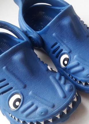 Кроксы next акула синие