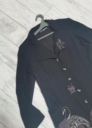 Шикарне вовняне чорне пальто з вишивкою2 фото