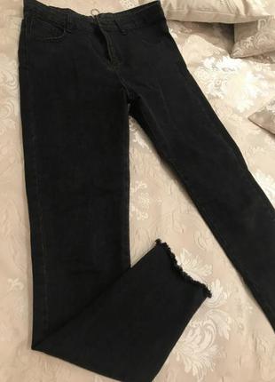 Чёрные джинсы скини с высокой талией с молнией на попе3 фото