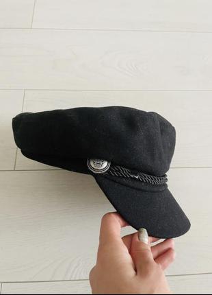 Кепка, кепи, фуражка, шапка с козырьком чёрная1 фото