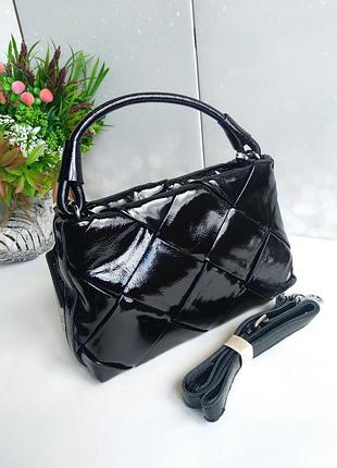 Кожаная лаковая сумка