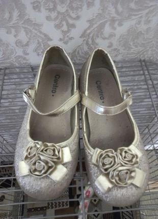 Шикарные золотые туфельки для принцессы3 фото