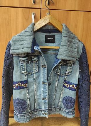 Джинсова куртка бренду desigual