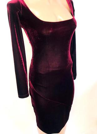 Бордовое бархатное платье-карандаш4 фото